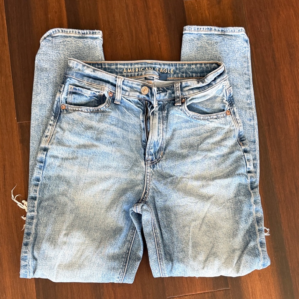 American Eagle Outfitters Women’s Light Blue Straight Jeans
